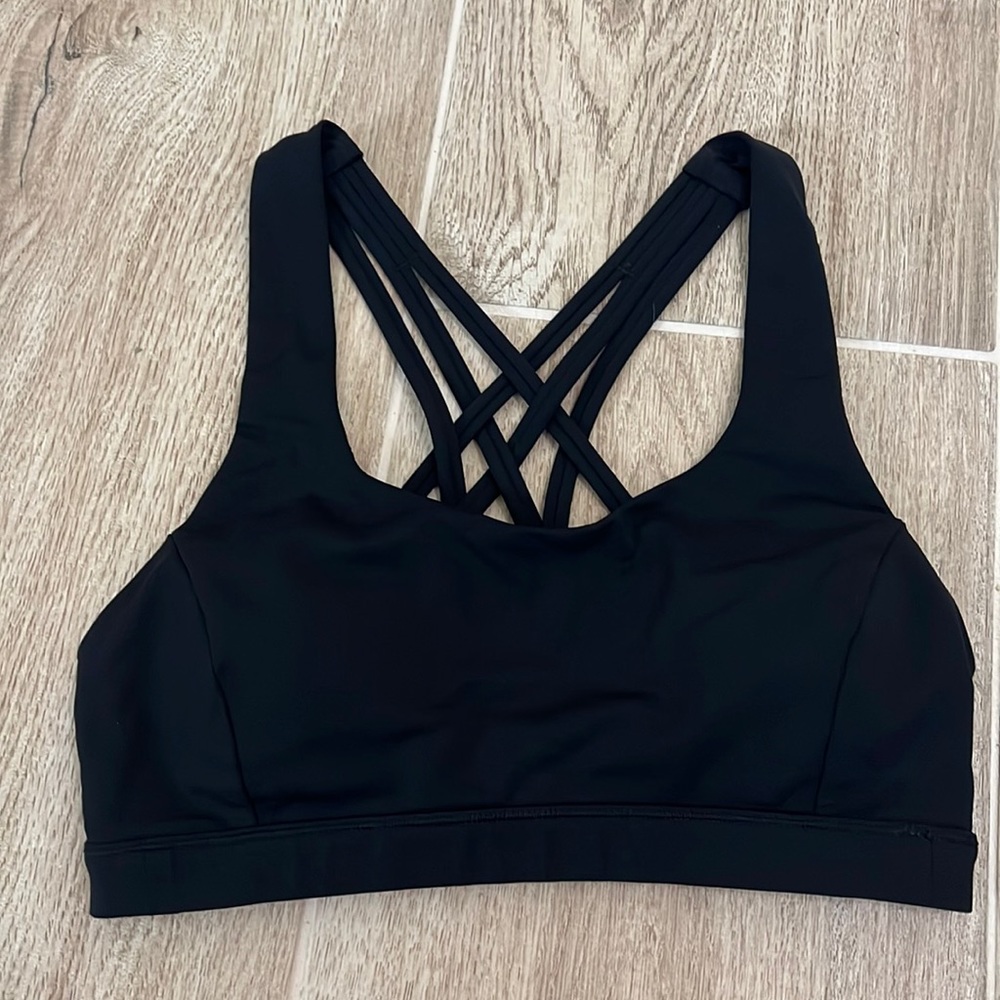 Lululemon sports bra. Size 6